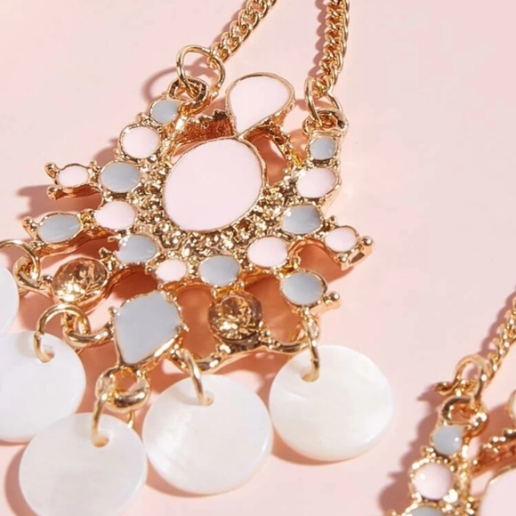 Shell drop earrings - Picture 2 of 2